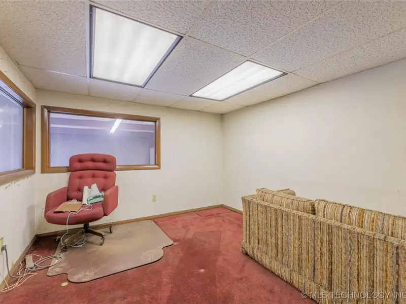Versatile Former Machine Shop in Prime Downtown Sand Springs Location