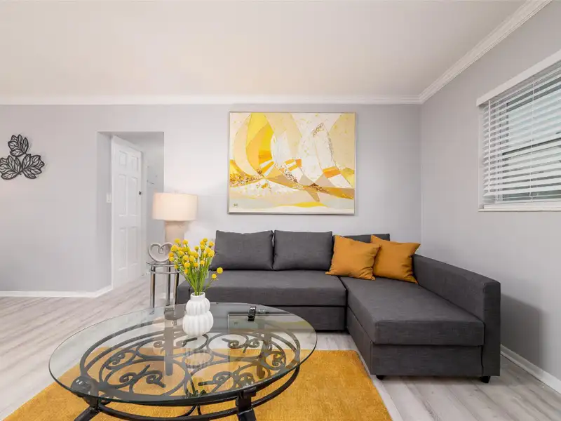 Turnkey 6-unit Airbnb Property in Prime Wilton Manors - Fully Renovated and Furnished