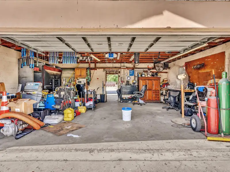 Commercial Property with Office Space and Residential Unit in Industrial Area
