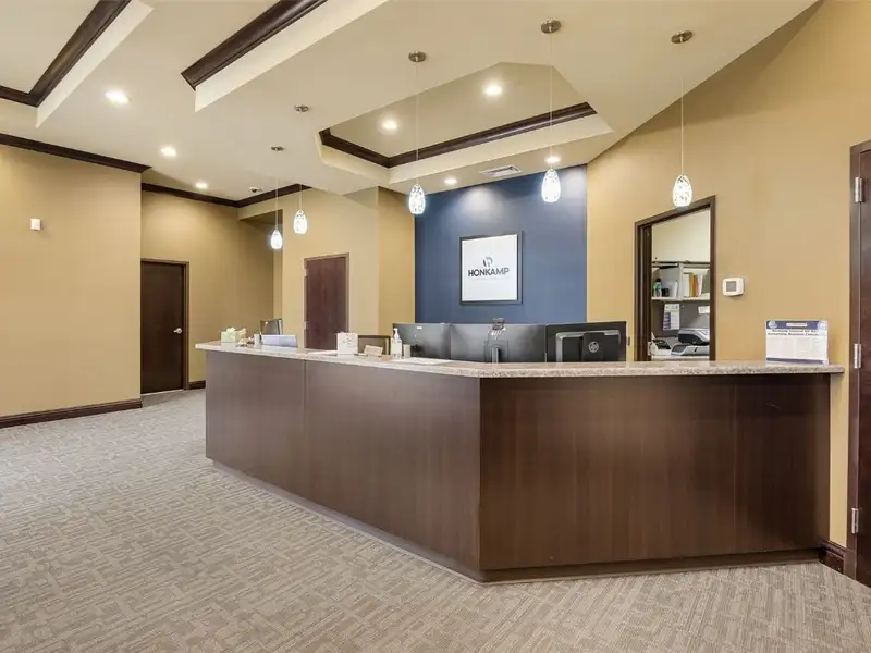 Versatile Office Building with Dual Tenant Configuration in Prime Location
