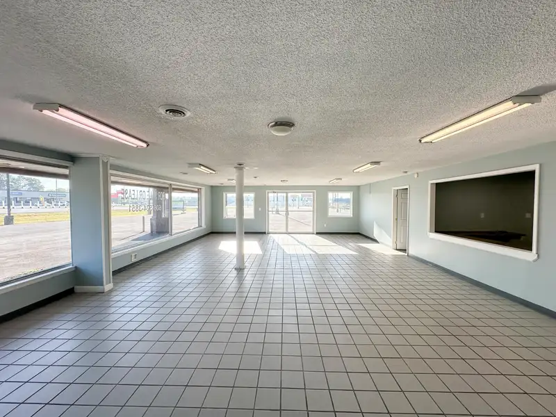Versatile Commercial Property on Highway 25 N, Corbin with Showroom and Office Spaces