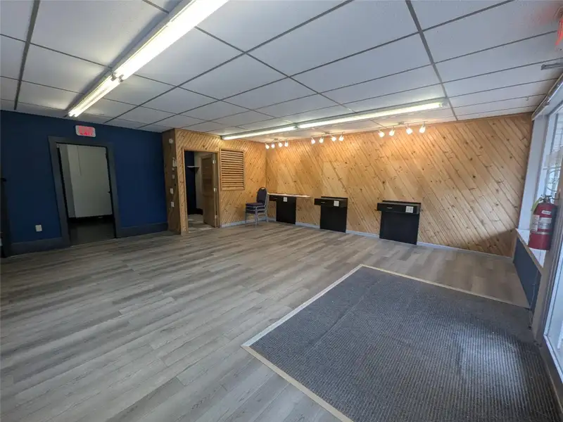 End Unit Commercial Space for Rent Near Main St. - Ideal for Retail or Professional Use