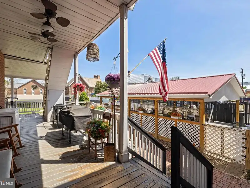 Historic Mcmechan Inn: 13-bedroom Home and Commercial Space in Moorefield, Wv