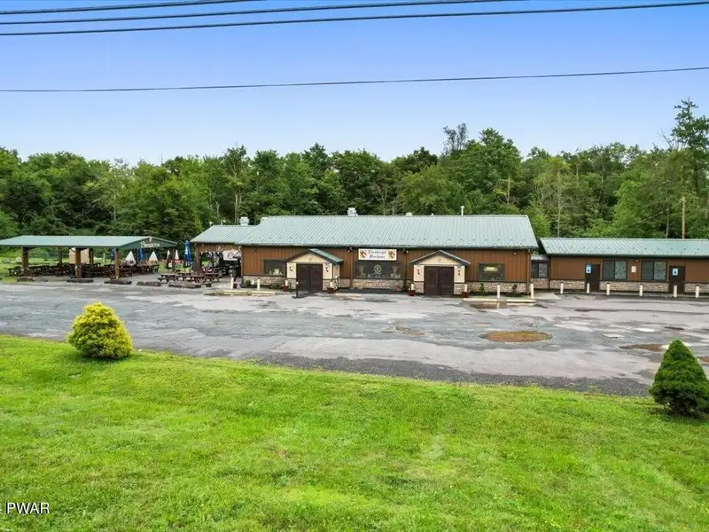 Turn-key Restaurant with Liquor License on 26 Acres in Lake Ariel, Pa