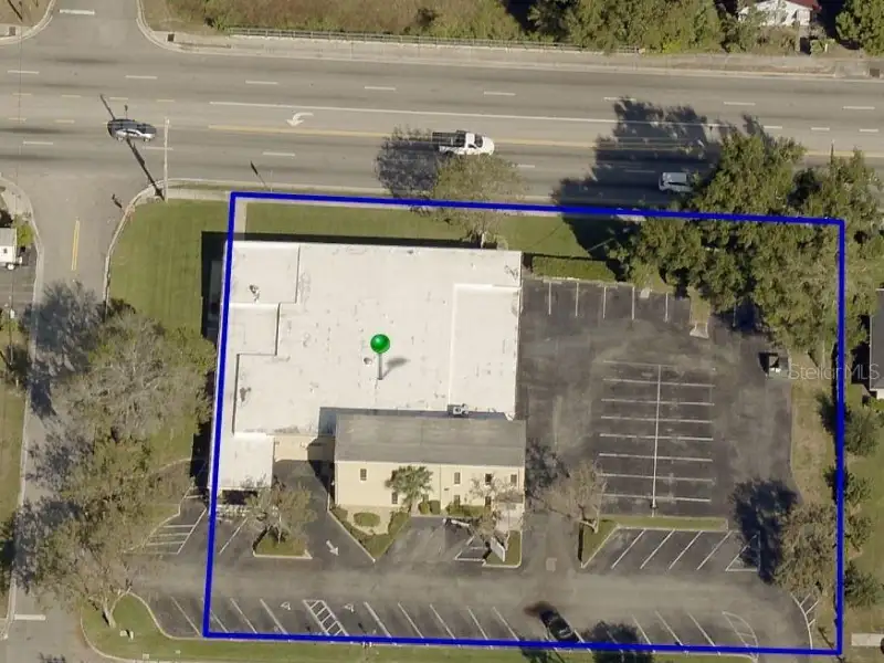 Medical Office Building for Sale in Prime Clermont Location with Ample Parking