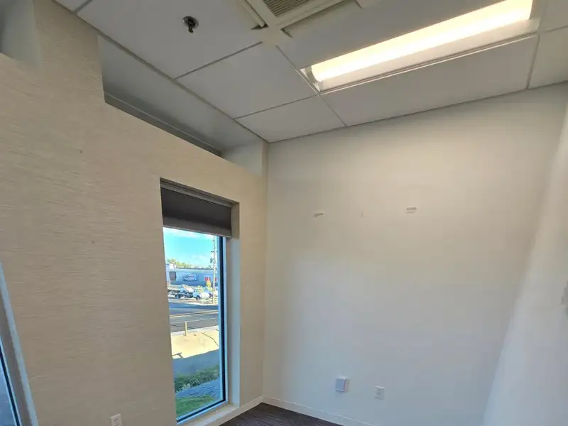 Class a Executive Office Suite for Lease in the Vault - All-inclusive Amenities