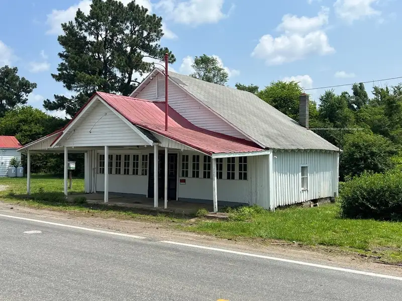 875 Sq. Ft. Versatile Storefront in Crystal Hill Community with Large Front Area