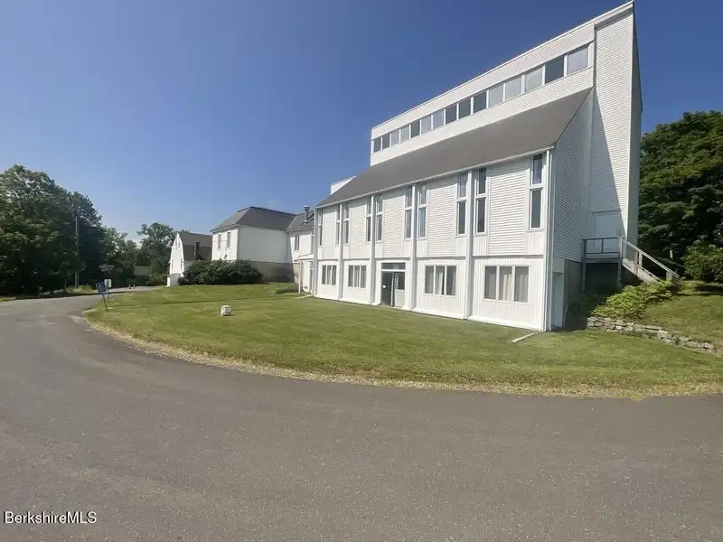 Charming Residential Property in Prime Location – Stone House Properties Listing