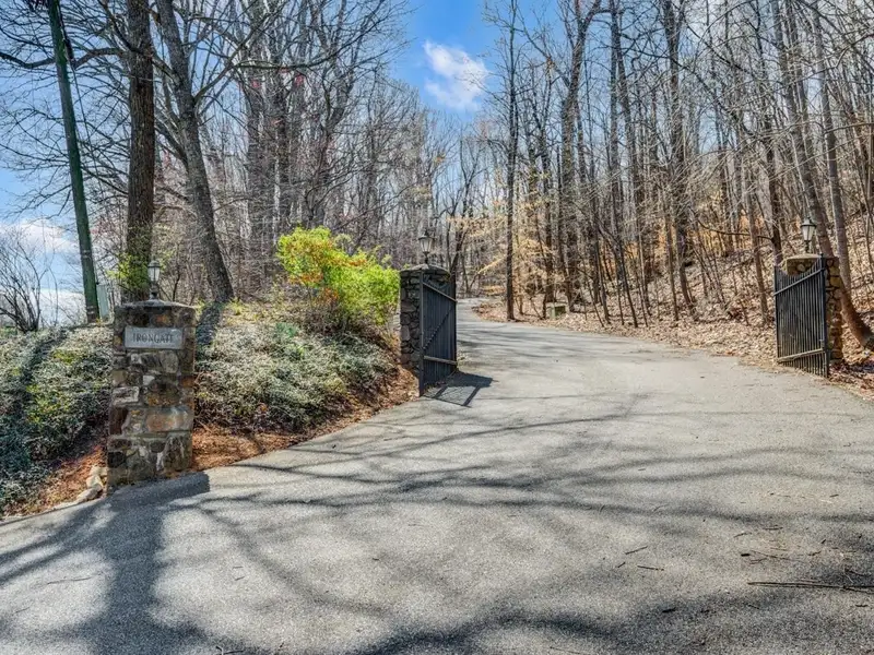 5-acre General Business Property with Office Building Near Liberty University and Airport