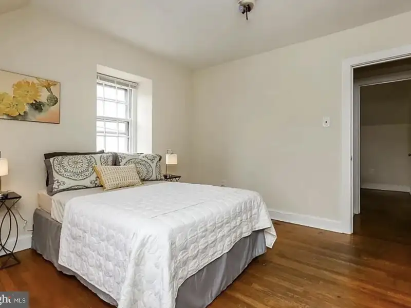 Mixed-use Commercial Property with Office, Garage, and Apartment in Flourtown