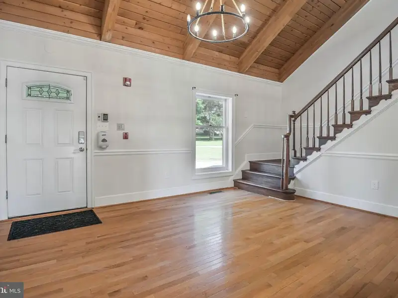 Versatile 6,274 Sf Church/community Space in Derwood - Re-1 Zoning