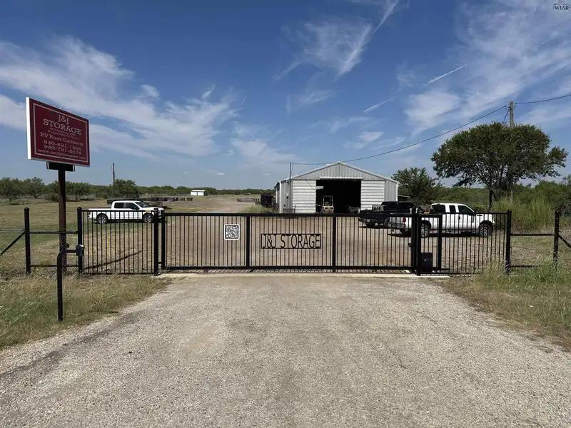 Commercial Property on 5.988 Acres with Warehouse and Storage Facilities