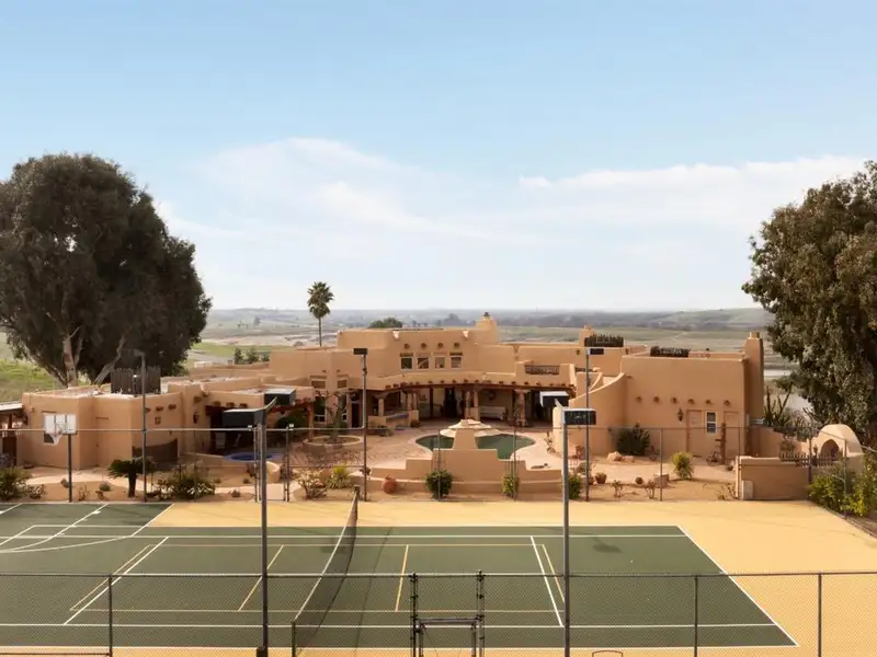 Luxury Estate with Stunning Views, Pool, Wine Cellar, and Extensive Amenities in Friant