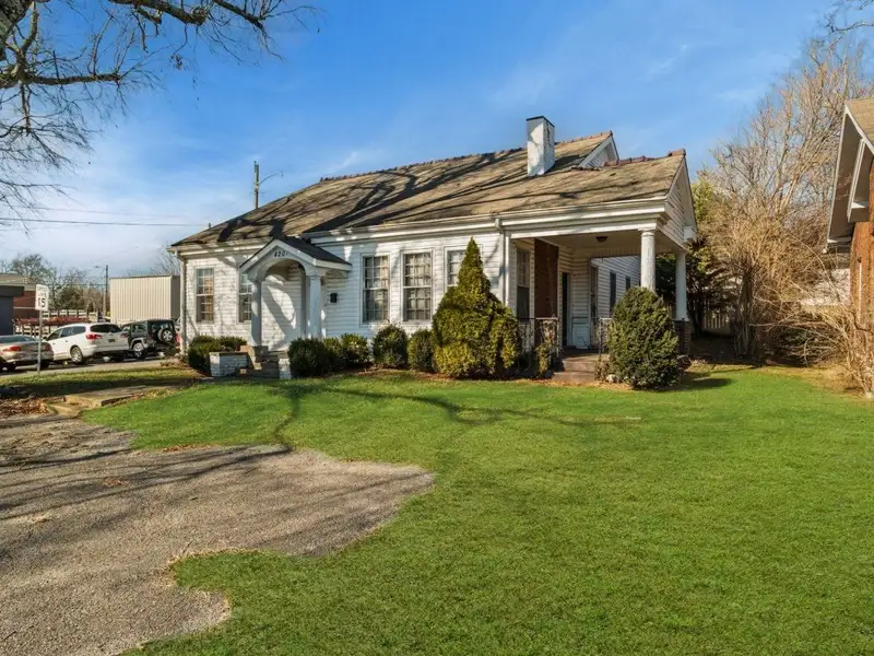 Historic Bungalow and Detached Unit on Main St with Commercial Potential