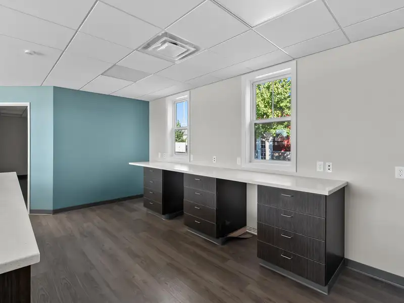 Class a Retail/office Space in Vineyard Parkway Business Park, Texas Corners
