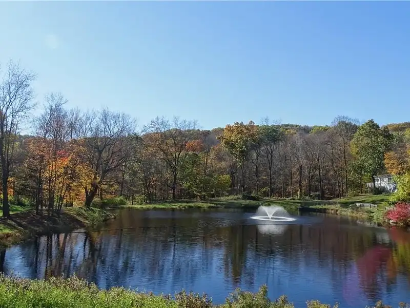 Versatile 75-acre Retreat Center in Hyde Park with Multiple Buildings and Amenities