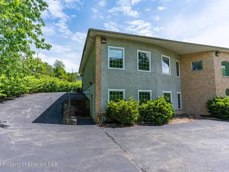 Commercial Lease Opportunity in High Traffic Location, Clarks Summit