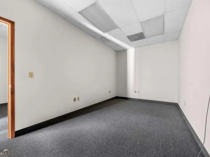 9,000 Sqft Industrial Building on 1.03 Acres in St. Marys, Ga