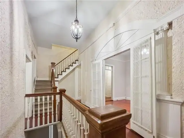 Versatile Mixed-use Property in Prime French Quarter Location