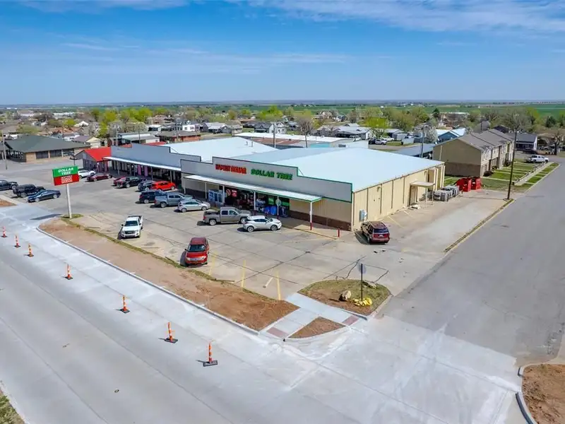 Nnn Lease Commercial Property with Family Dollar Tenant in Hinton, Ok