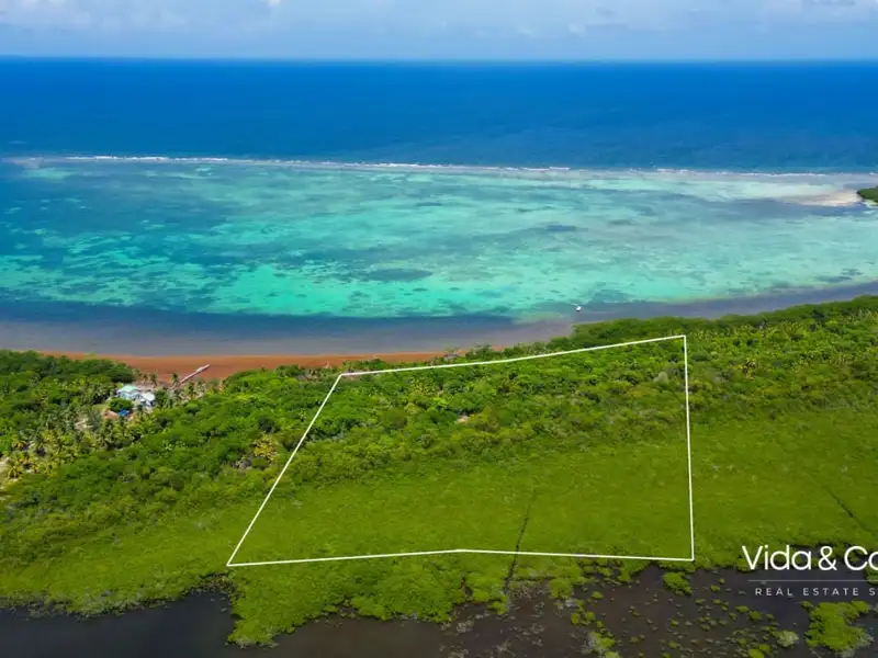 6.69 Acres Dual Waterfront Parcel on Turneffe Atoll, Belize Island