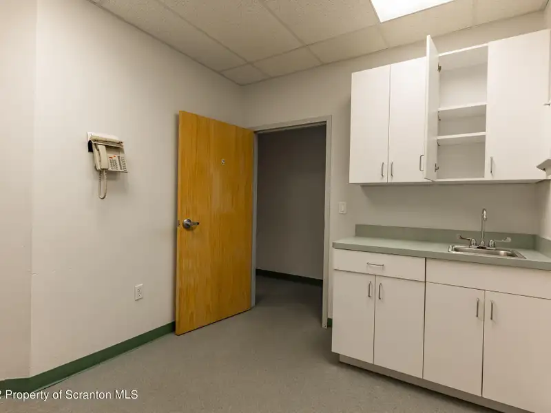 Commercial Lease Opportunity in High Traffic Location, Clarks Summit