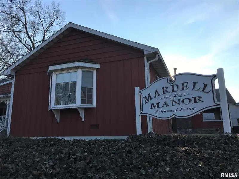 Commercial Investment Property in Pekin - Former Assisted Living Center Near Hospital Campus