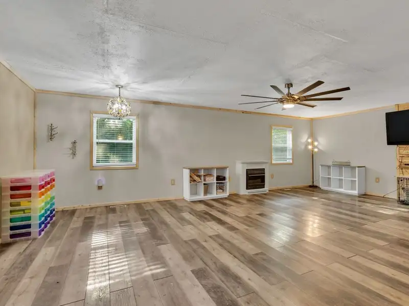 Commercial Restaurant with Rv Hookups and Additional Lot Near I-40 Exit 152