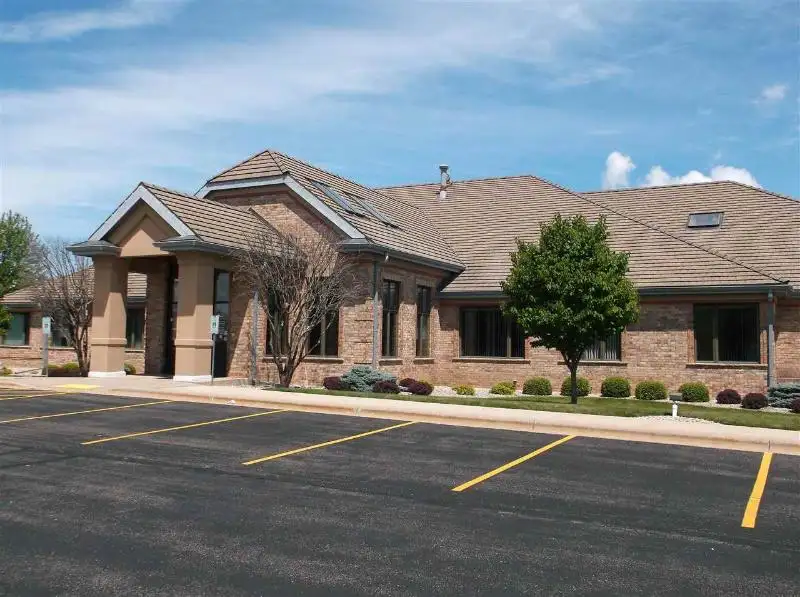 Class a Office Condo for Lease in Oshkosh - 9000+ Sf with Multiple Offices and Parking