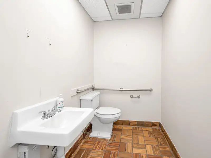 Flexible Use Commercial Property in Updated Condition, Former Fast Food and Pharmacy Location