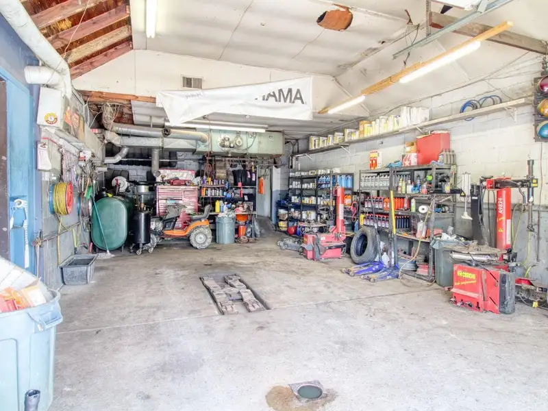 Turnkey Auto Mechanic Business with Multiple Buildings in Mt. Orab