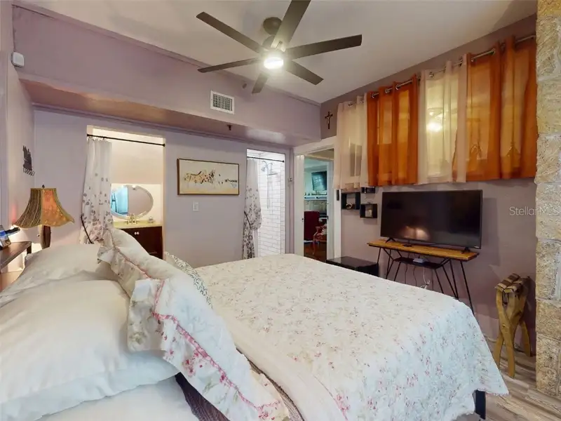 Historic Home and Turnkey Bed & Breakfast in Downtown Daytona Beach