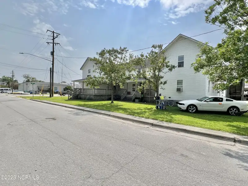 Prime Waterfront Mu-1 Development Opportunity in Historic Oriental, Nc with Deepwater Dockage
