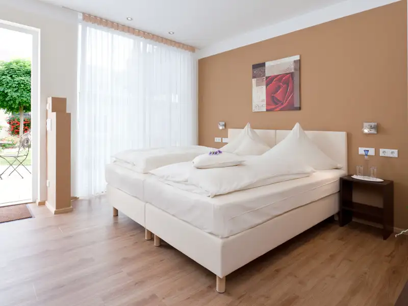 Renovated Country Hotel and Apartment Complex Near Romantic Road with Expansion Potential