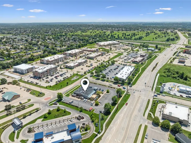 High-visibility Restaurant Property with Long-term Nnn Lease in Cedar Rapids