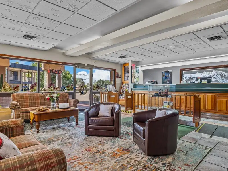 Investment Opportunity: Four Suite B&b in Montrose, Colorado with 7.2% Projected Cap Rate