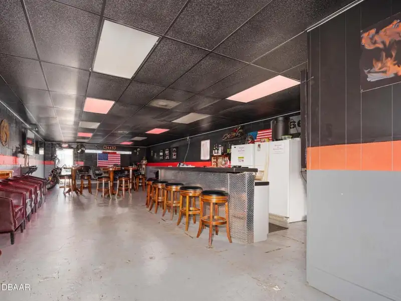 Commercial Property with 90ft Frontage on International Speedway Blvd, Daytona Beach