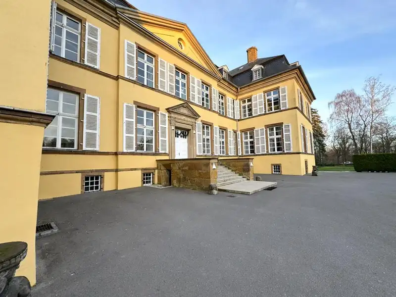 Crassenstein Castle: Historic Property in Münsterland, Ideal for Boutique Hotel or Bed & Breakfast