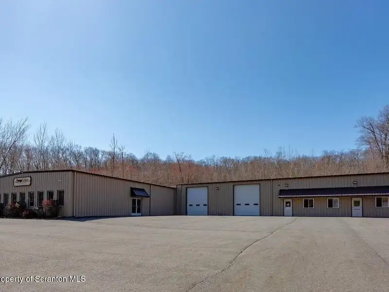 Warehouse Building with 10,000 Sq Ft Space on Purdytown Turnpike