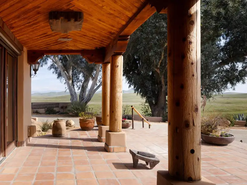 Luxury Estate with Stunning Views, Pool, Wine Cellar, and Extensive Amenities in Friant