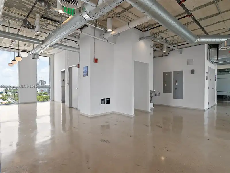 Professional Office Space for Lease Near I-95 and Brickell, 152 Sf with Conference Room
