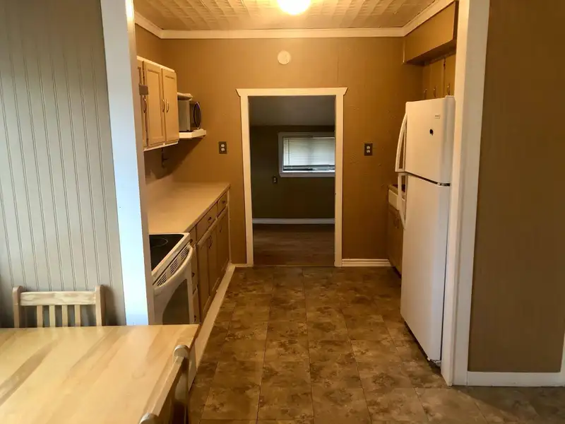 Income-producing Duplex in Ingram, Tx with Positive Cash Flow and Privacy Fencing
