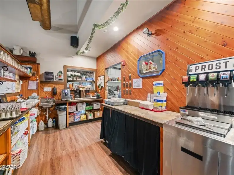 Turn-key Restaurant with Liquor License on 26 Acres in Lake Ariel, Pa