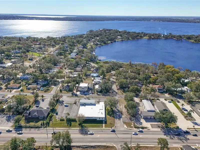 Medical Office Building for Sale in Prime Clermont Location with Ample Parking