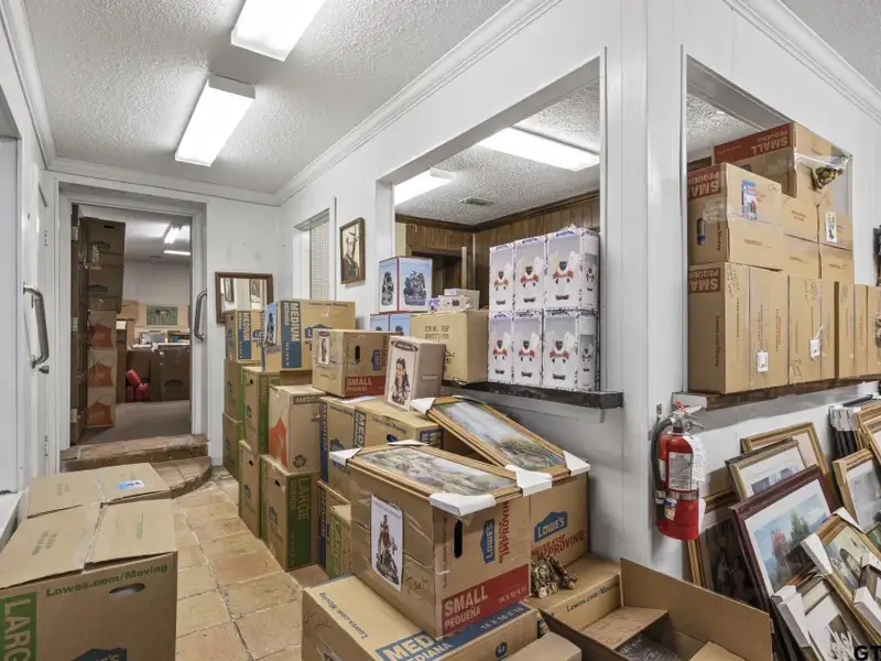 Historic Downtown Mt. Pleasant Multi-use Building with 9000 Sqft and Three Storefronts