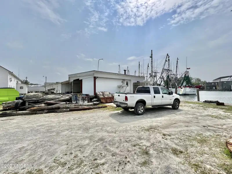 Prime Waterfront Mu-1 Development Opportunity in Historic Oriental, Nc with Deepwater Dockage