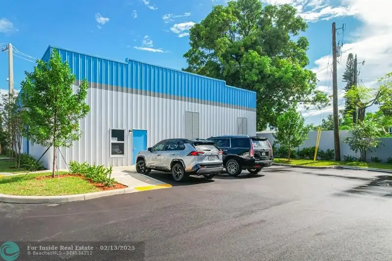 New 10,000 Sq Ft Warehouse Space in Central Pompano Beach with B-4 Commercial Zoning