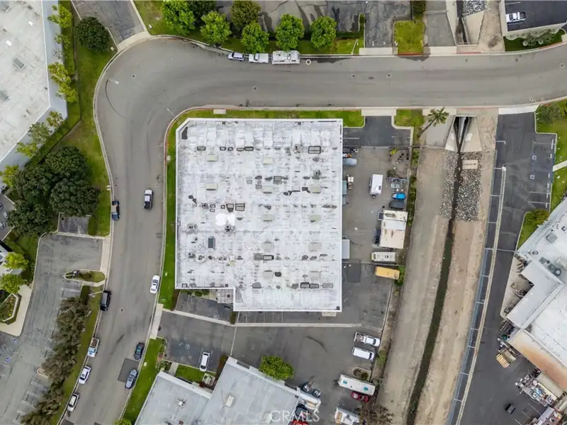 Versatile 21,447 Sq Ft Industrial/office Property in Orange's Thriving Commercial District