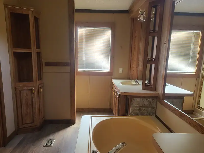 Income-producing Duplex in Ingram, Tx with Positive Cash Flow and Privacy Fencing