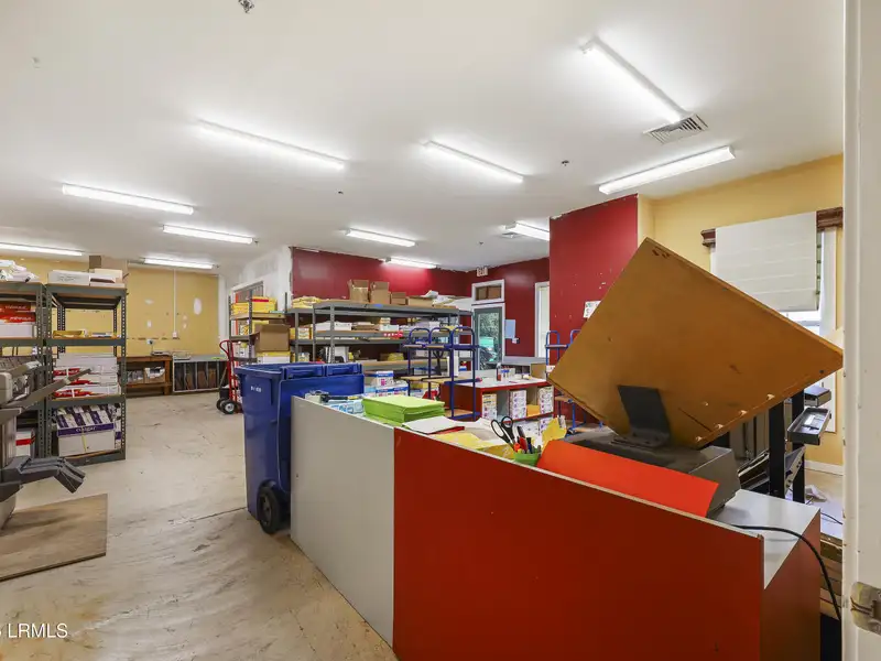 Multi-use Building with Long-term Tenant and Warehouse/office Space in Prime Location